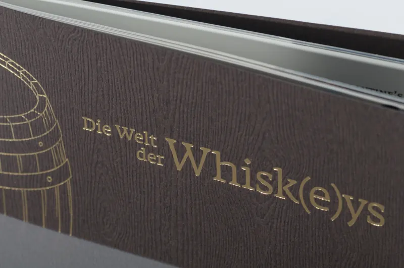 Die Welt der Whisk(e)ys – Broschüre mit Heißfolienprägung
